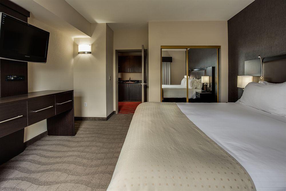 Holiday Inn Express & Suites Naples Downtown - 5Th Avenue By Ihg Luaran gambar