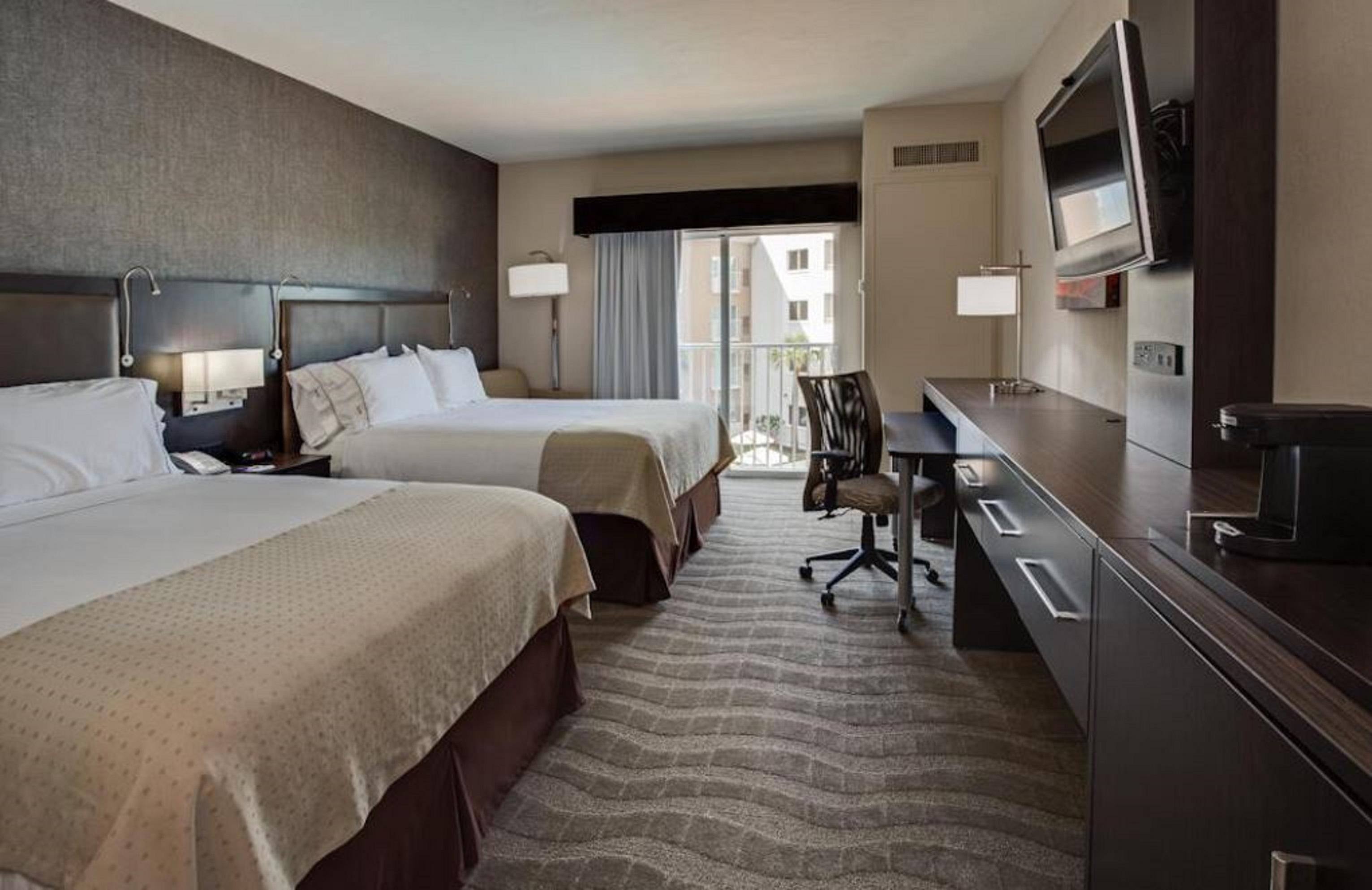 Holiday Inn Express & Suites Naples Downtown - 5Th Avenue By Ihg Luaran gambar