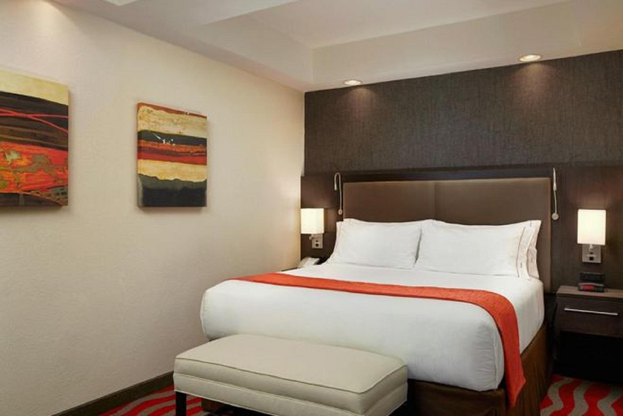 Holiday Inn Express & Suites Naples Downtown - 5Th Avenue By Ihg Luaran gambar