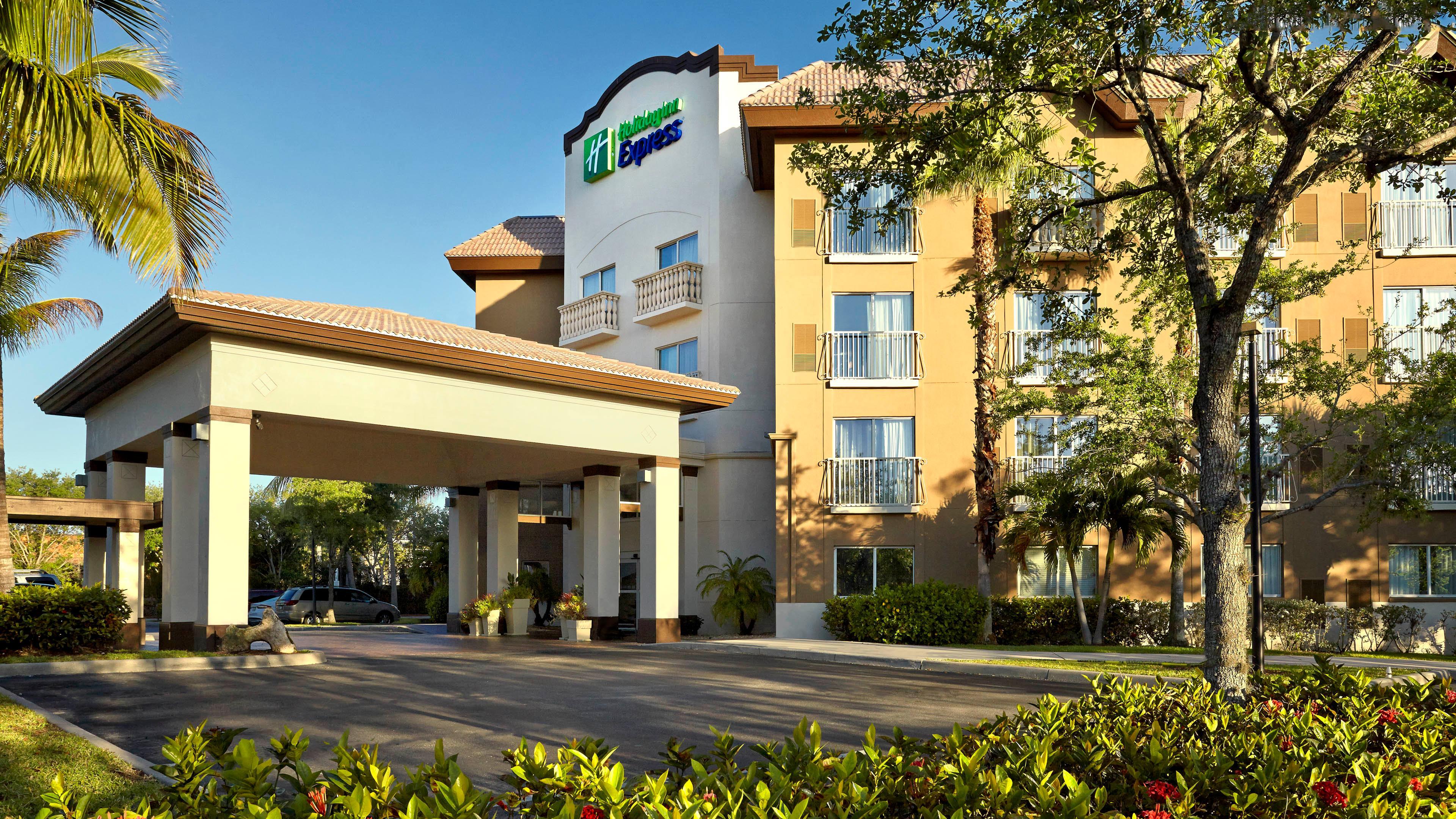 Holiday Inn Express & Suites Naples Downtown - 5Th Avenue By Ihg Luaran gambar