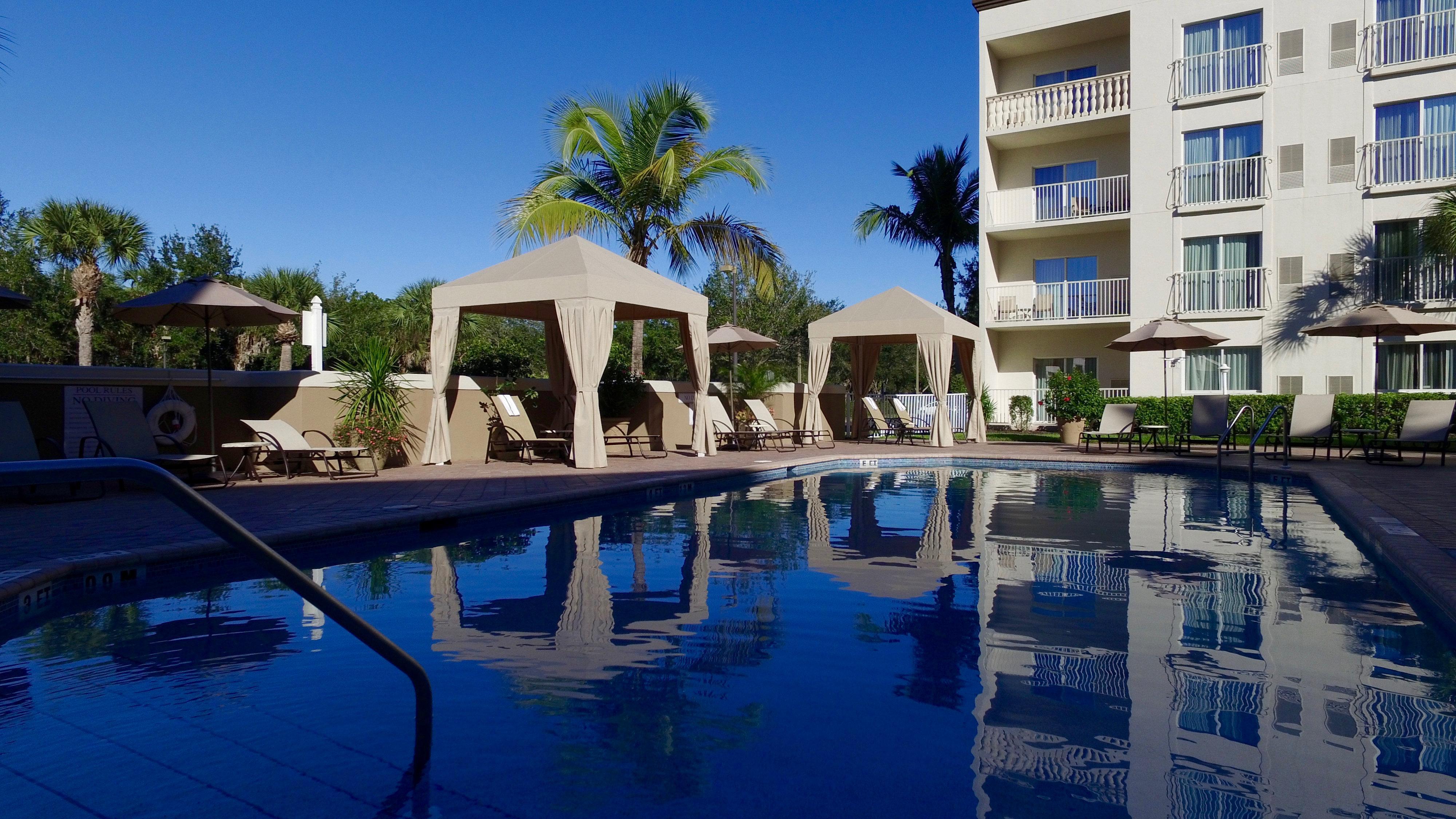 Holiday Inn Express & Suites Naples Downtown - 5Th Avenue By Ihg Luaran gambar