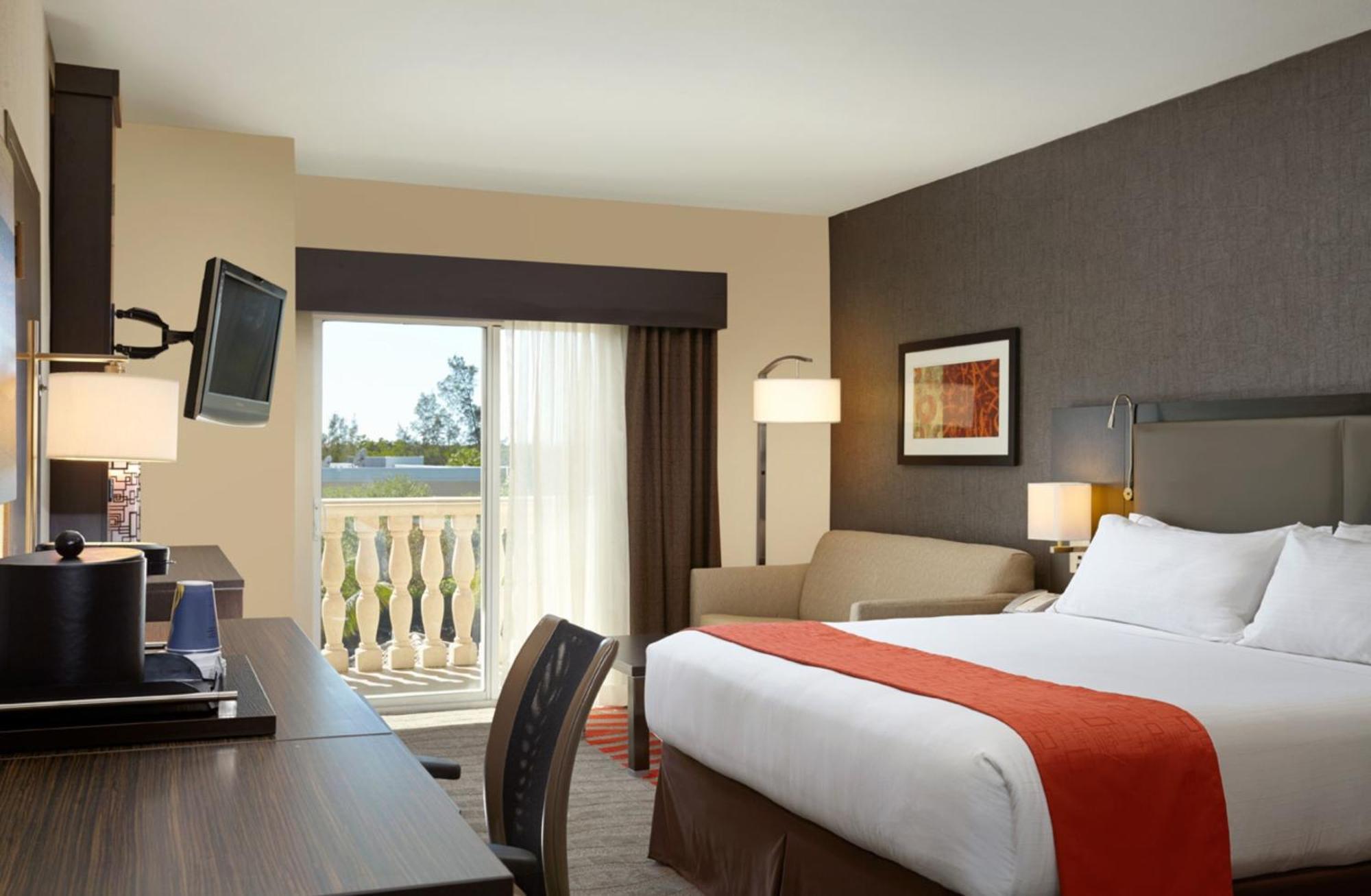 Holiday Inn Express & Suites Naples Downtown - 5Th Avenue By Ihg Luaran gambar
